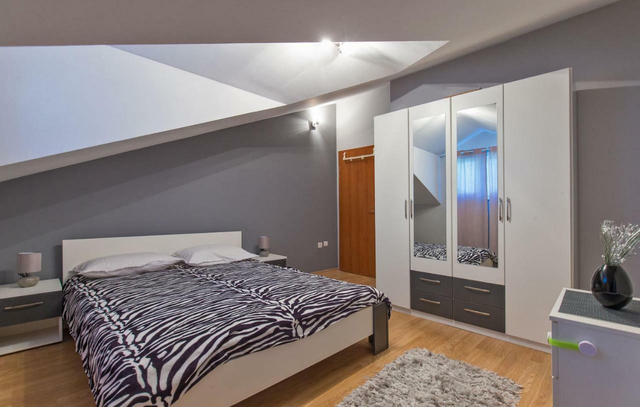 Inat Hotel Дубровник Екстериор снимка