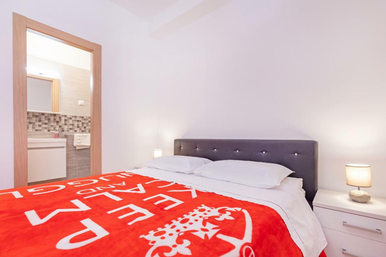 Inat Hotel Дубровник Екстериор снимка